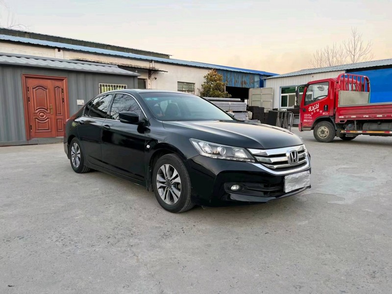 徐州16年本田思铂睿8