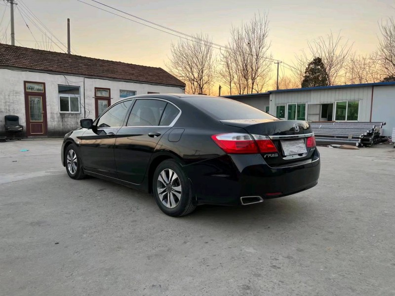 徐州16年本田思铂睿2