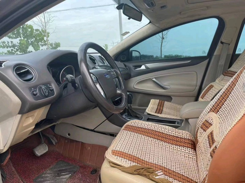 徐州13年福特蒙迪欧-致胜4