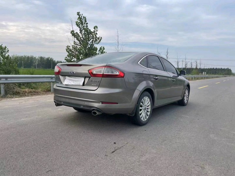 徐州13年福特蒙迪欧-致胜8