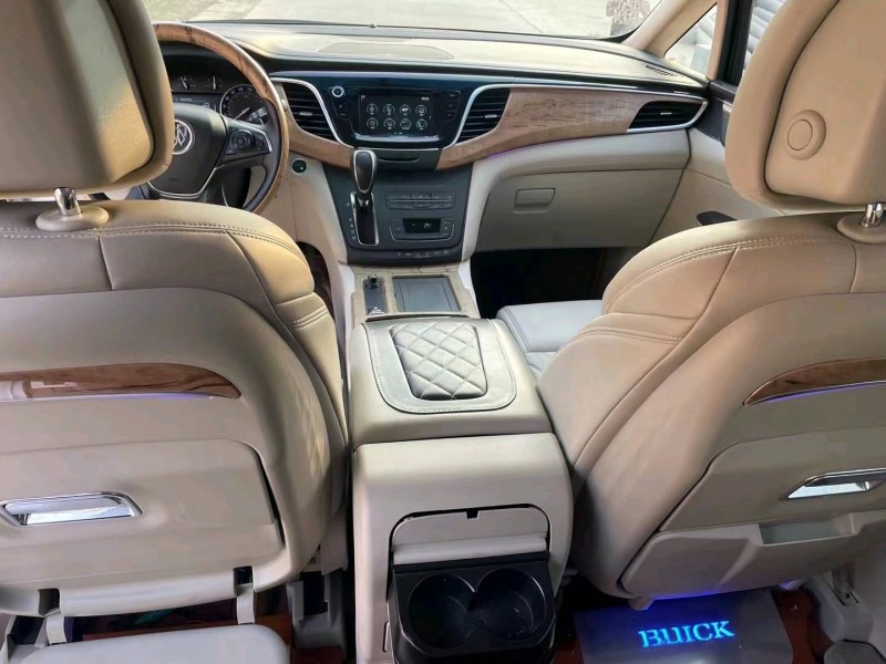 济南20年别克GL85