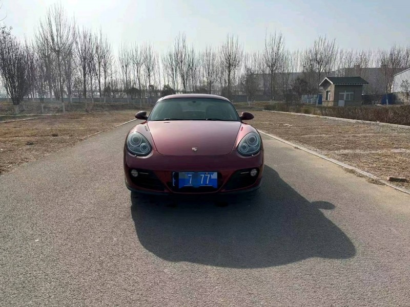 济南12年保时捷卡曼1