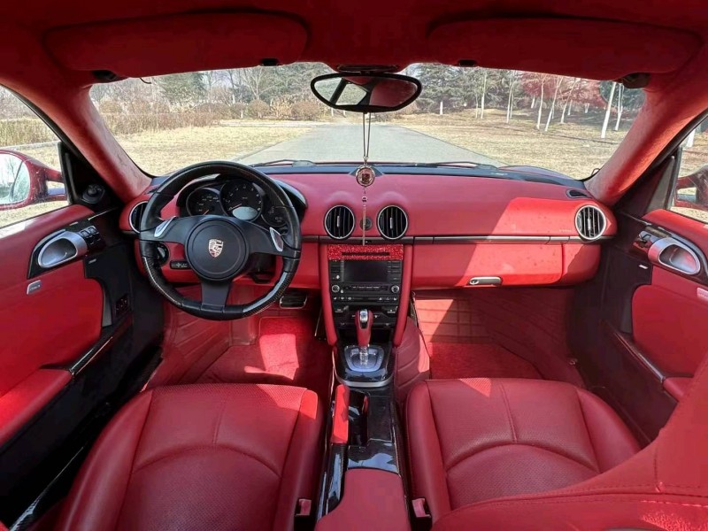 济南12年保时捷卡曼4