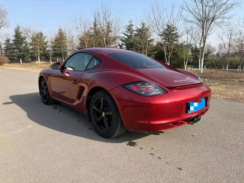 济南12年保时捷卡曼7