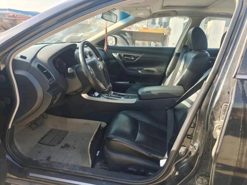 济南13年日产天籁5