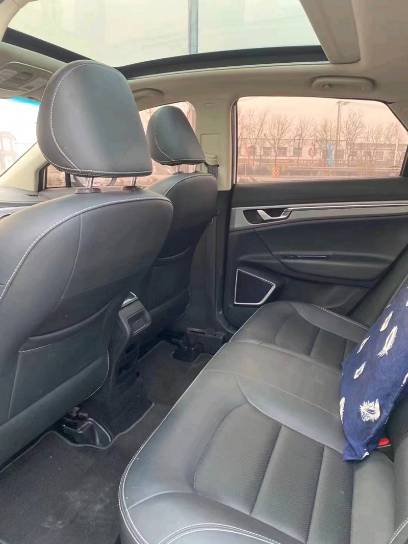 济南19年吉利帝豪GS4