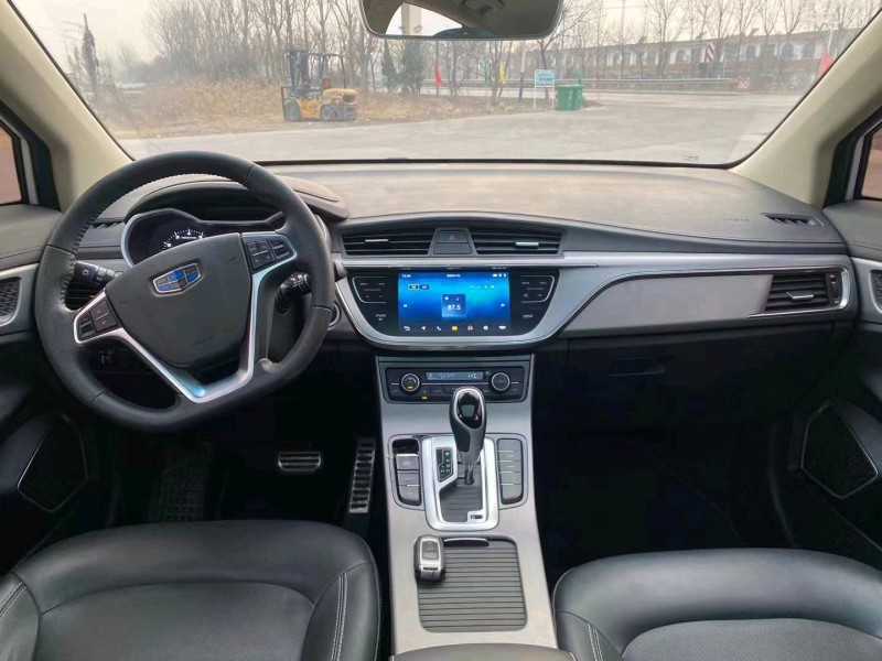 济南19年吉利帝豪GS5