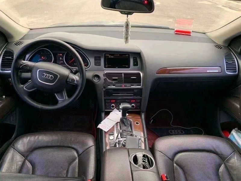 济南13年奥迪Q74