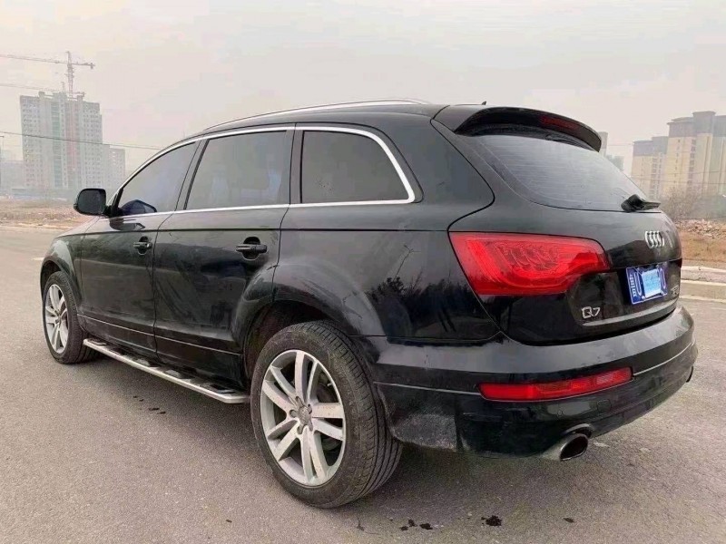 济南13年奥迪Q78