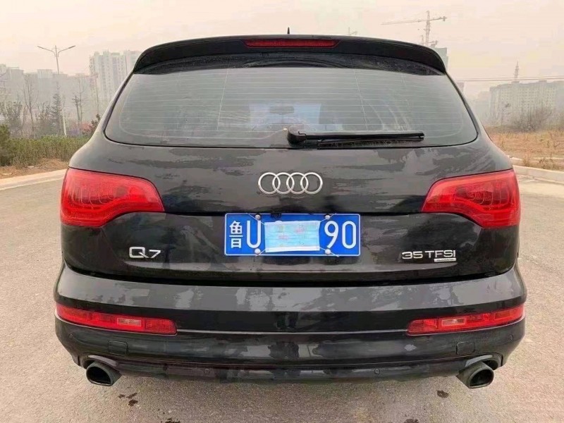 济南13年奥迪Q79