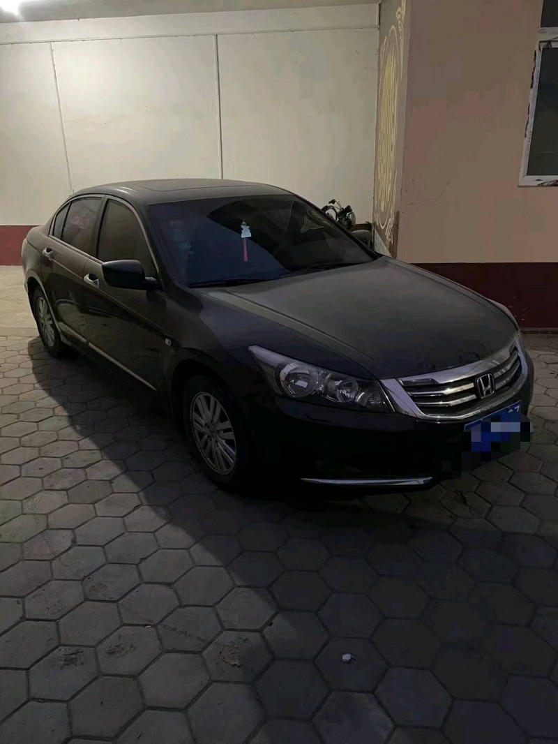 济南13年本田雅阁2