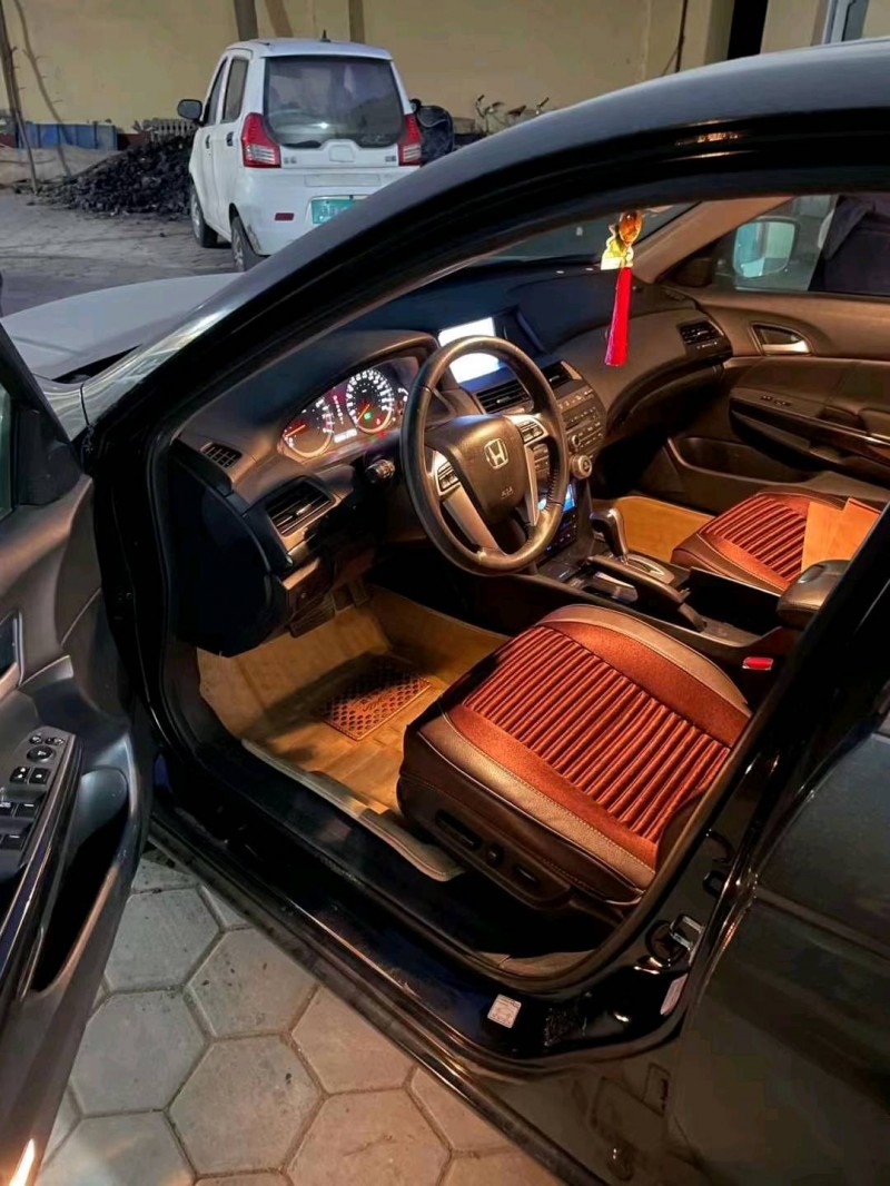 济南13年本田雅阁6