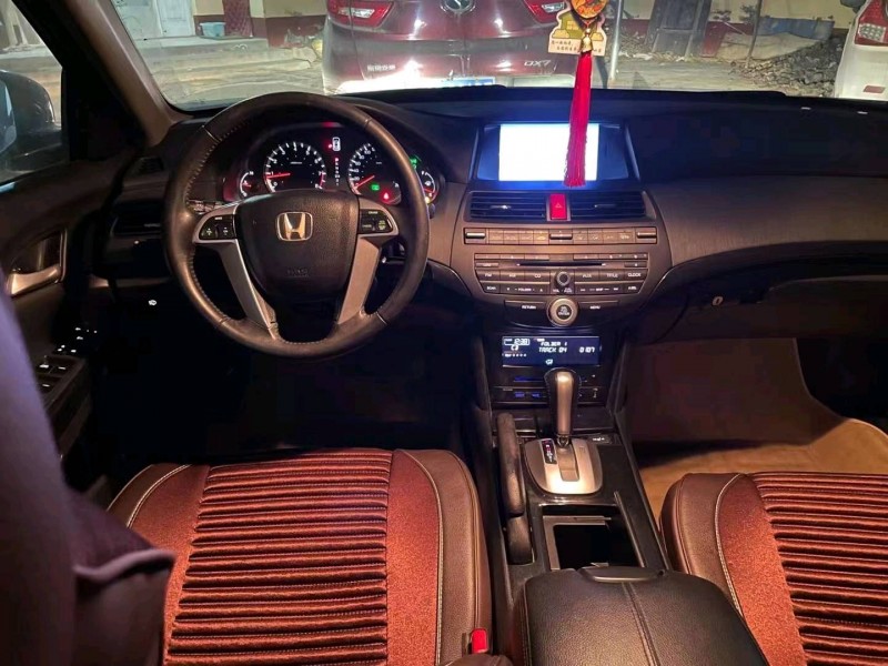 济南13年本田雅阁5