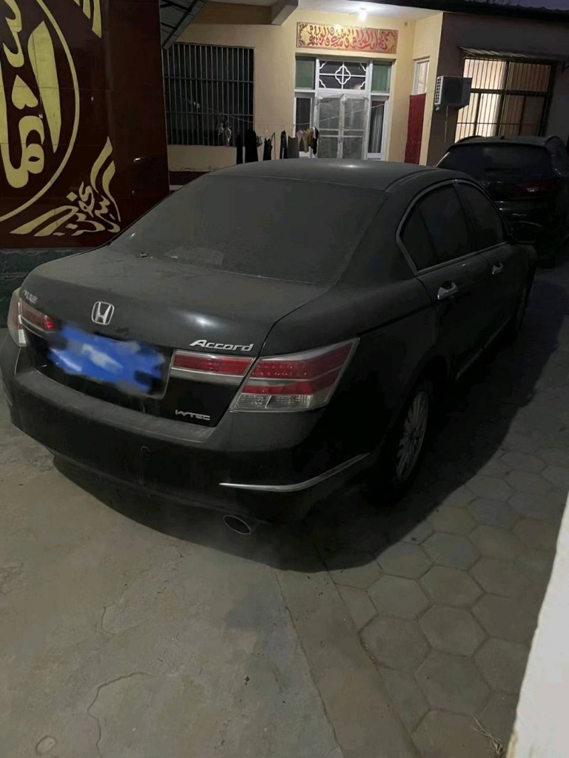 济南13年本田雅阁8