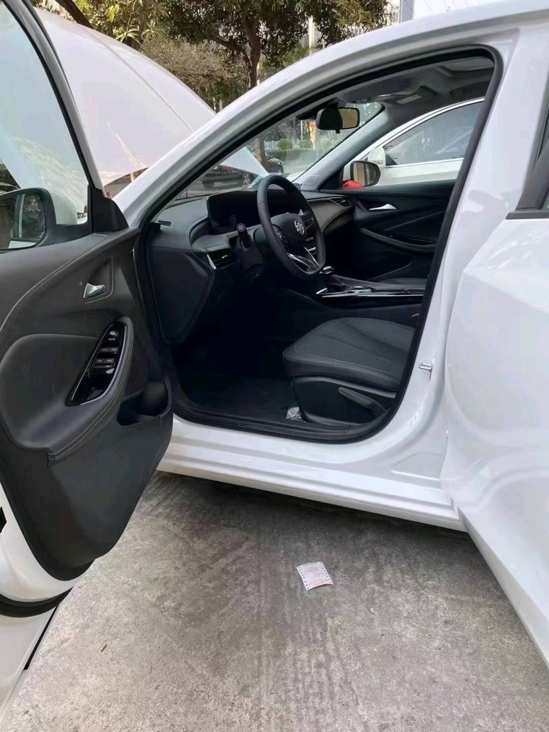 济南22年别克威朗3