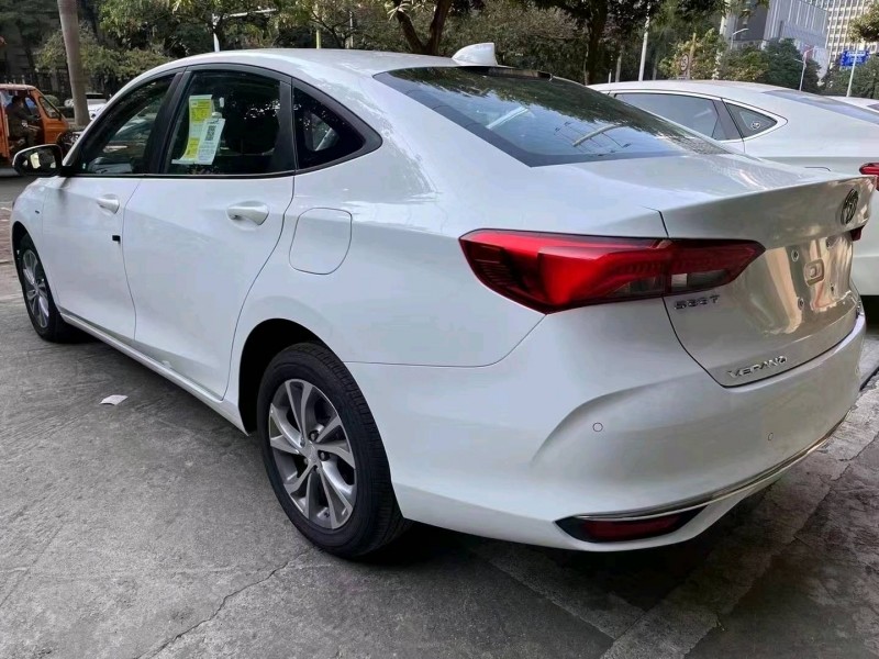 济南22年别克威朗5