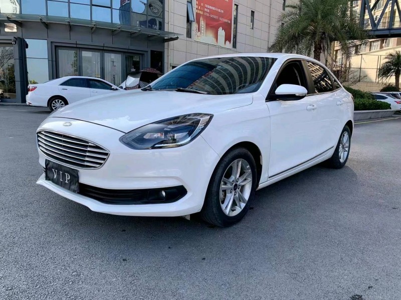 宜春21年福特福睿斯3