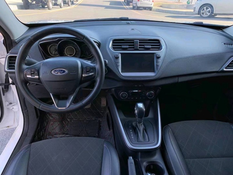 宜春21年福特福睿斯8