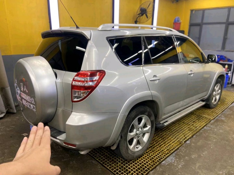 广州10年丰田RAV43