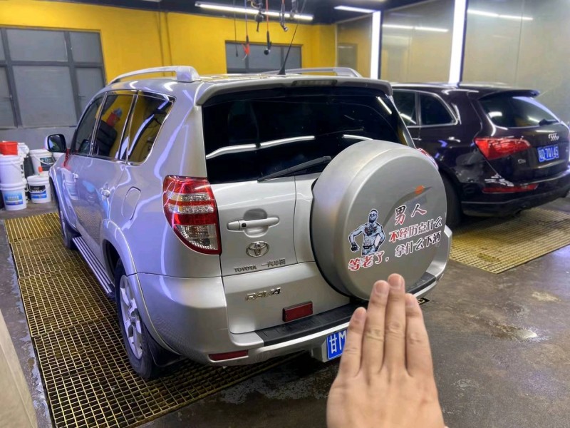 广州10年丰田RAV44