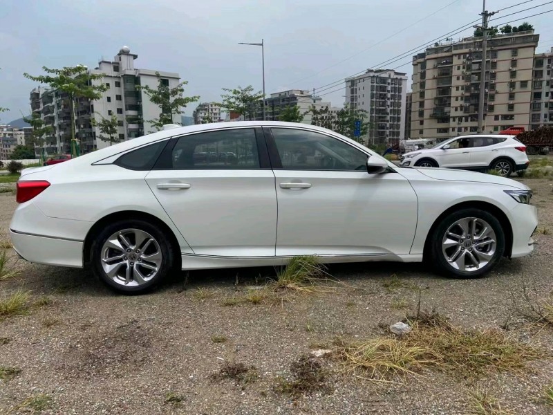 广州20年本田雅阁4