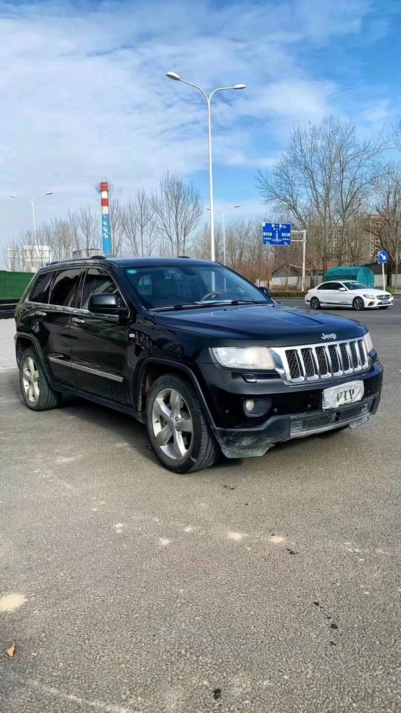 廊坊12年Jeep大切诺基3