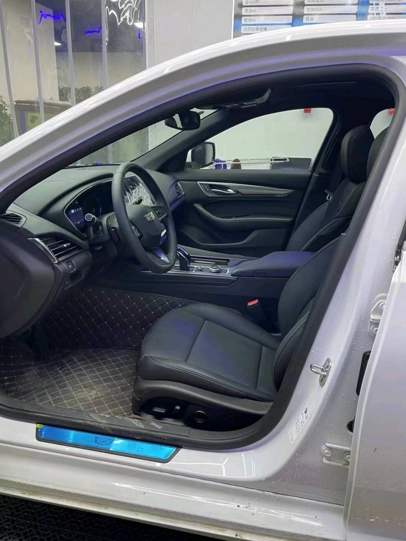 邯郸22年凯迪拉克CT57