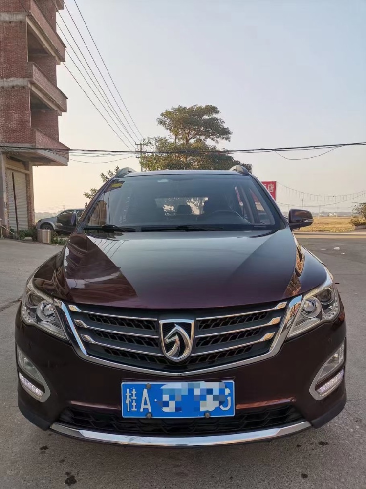 桂林17年寶駿5608