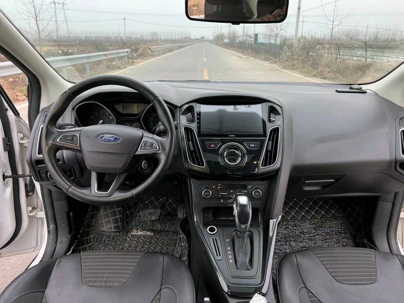 徐州15年福特福克斯6