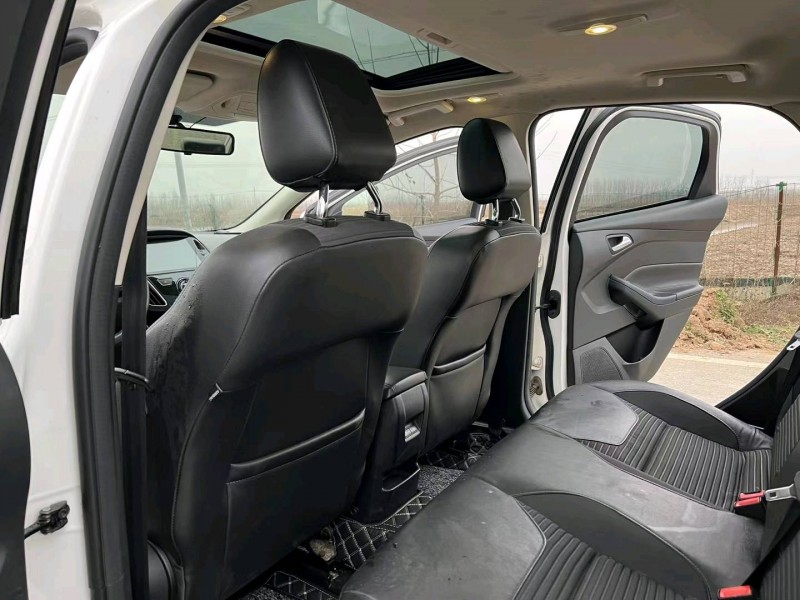 徐州15年福特福克斯4