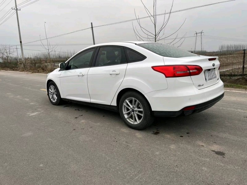 徐州15年福特福克斯2