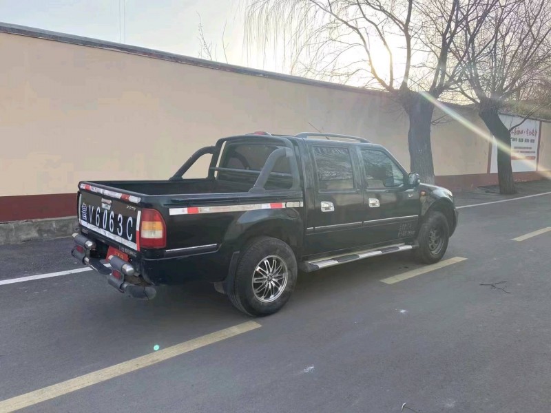 枣庄15年福特征服者8