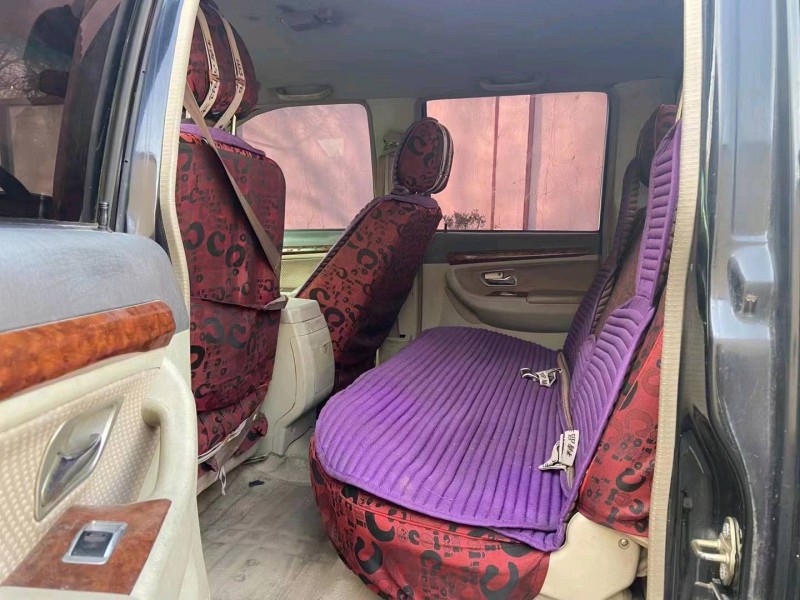 枣庄15年福特征服者9