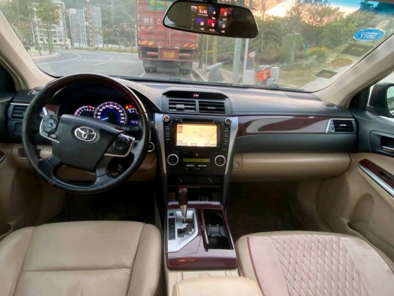 广州12年丰田凯美瑞9