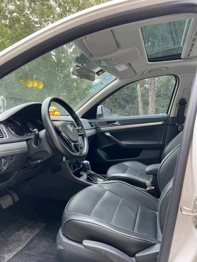 北京16年大众朗逸4