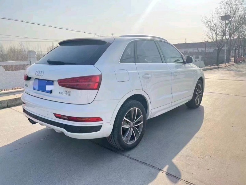 东营19年奥迪Q33