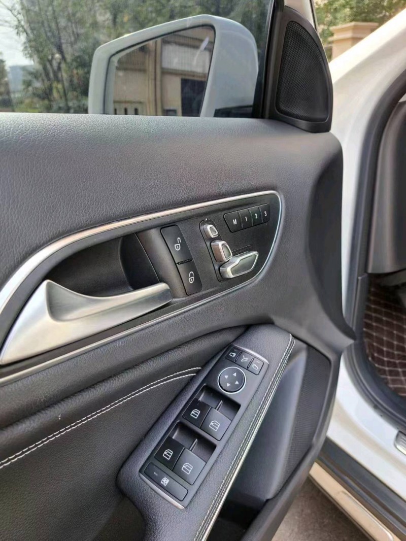 宜春18年奔驰GLA5