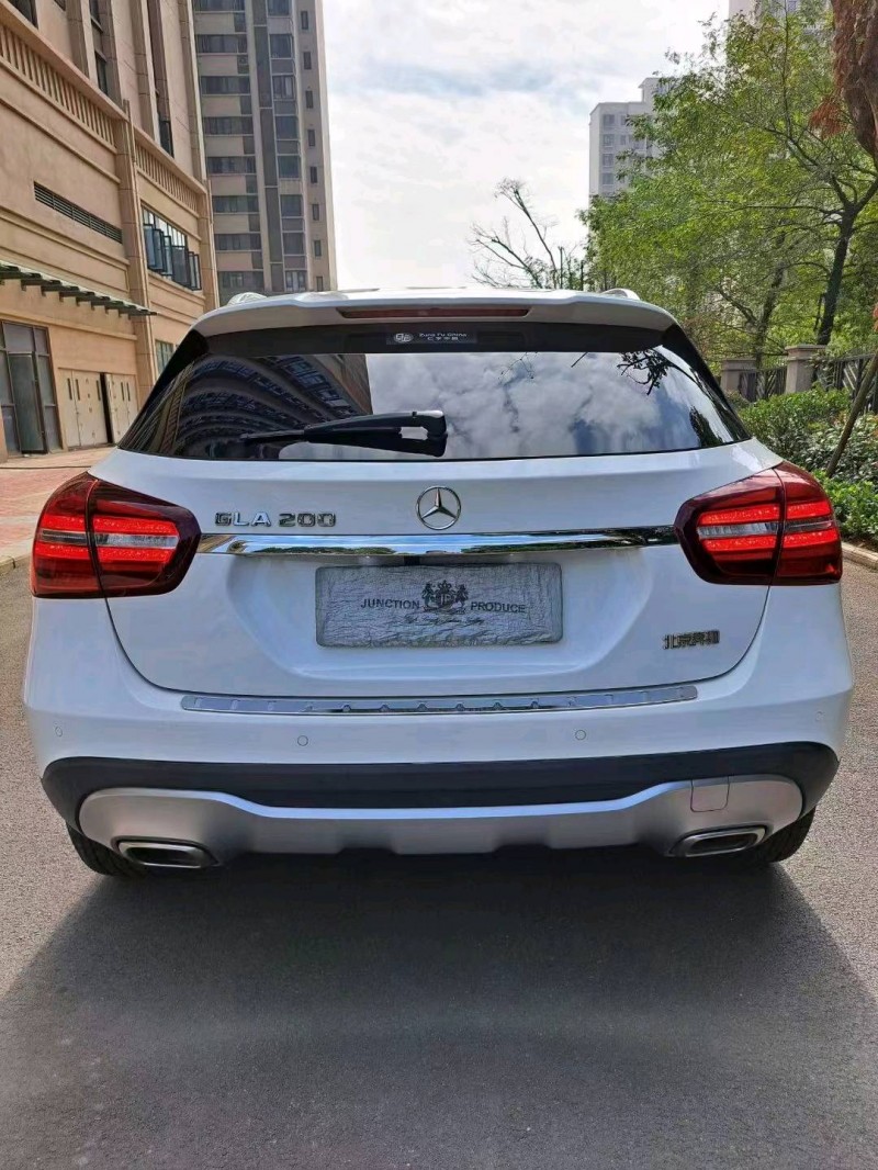 宜春18年奔驰GLA3