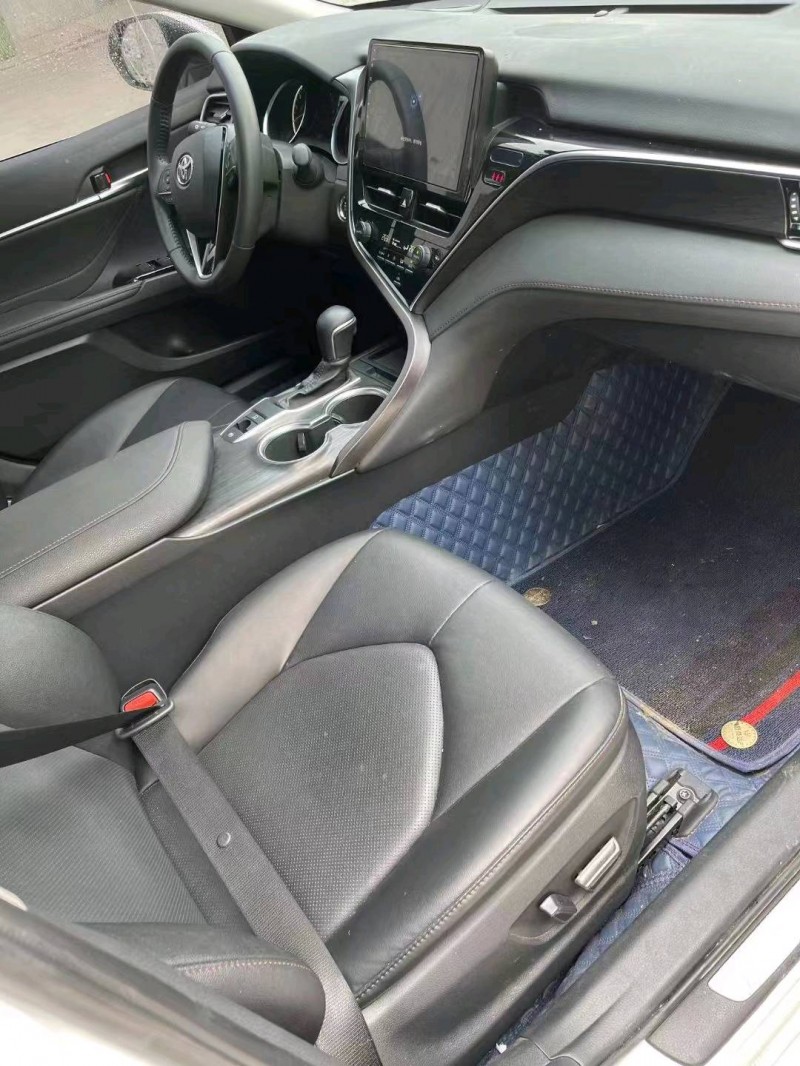 宜昌22年丰田凯美瑞4