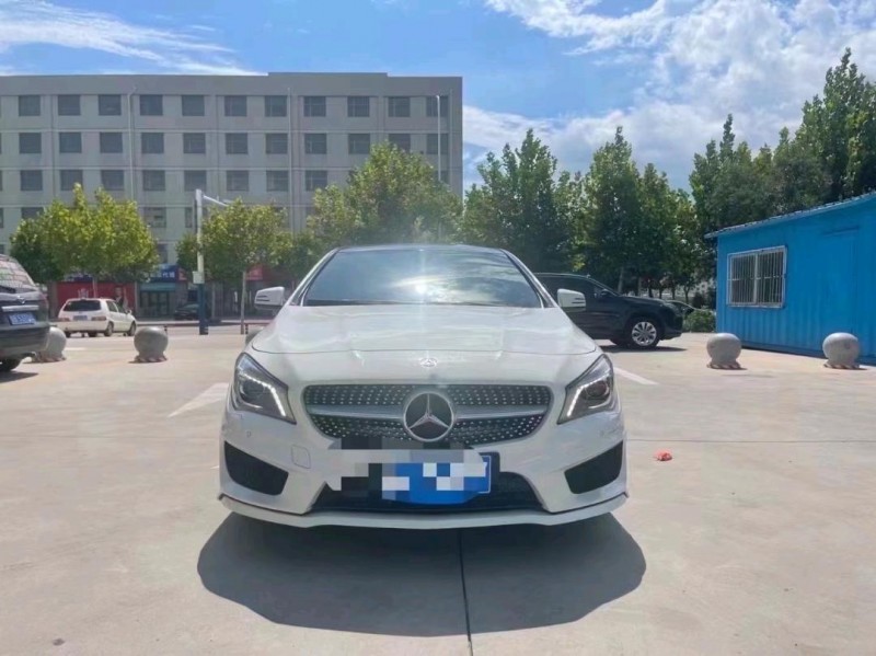 青岛16年奔驰CLA1