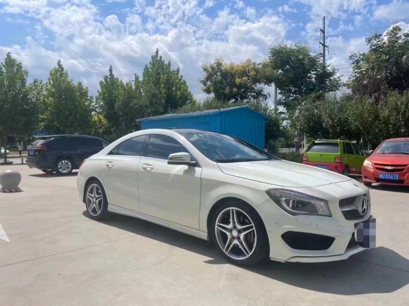 青岛16年奔驰CLA3