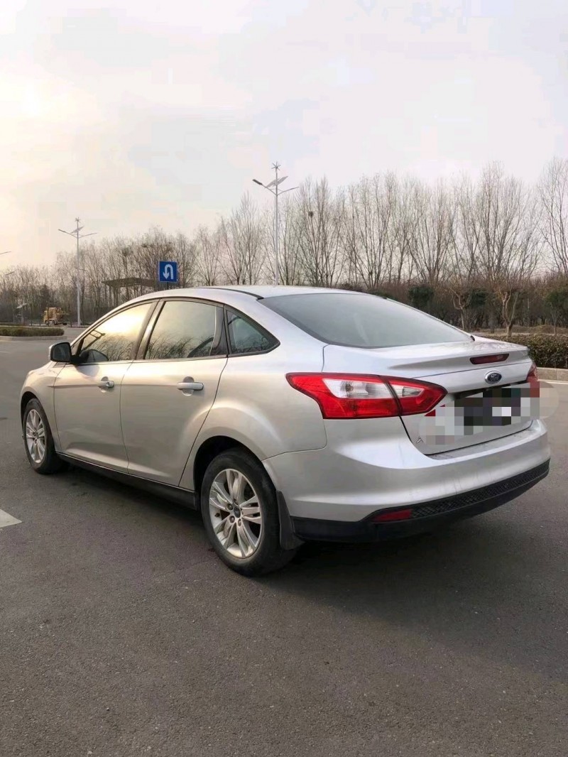 枣庄13年福特福克斯2