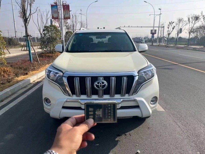 宜昌12年丰田普拉多1