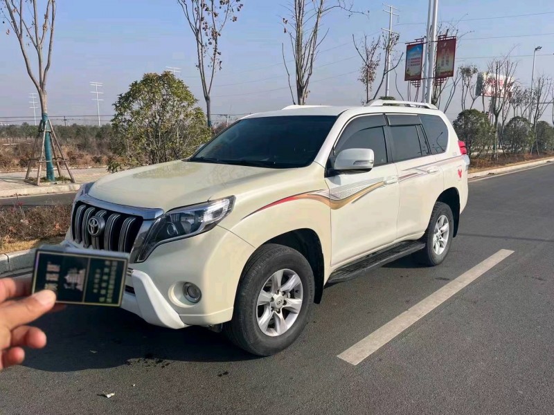 宜昌12年丰田普拉多2