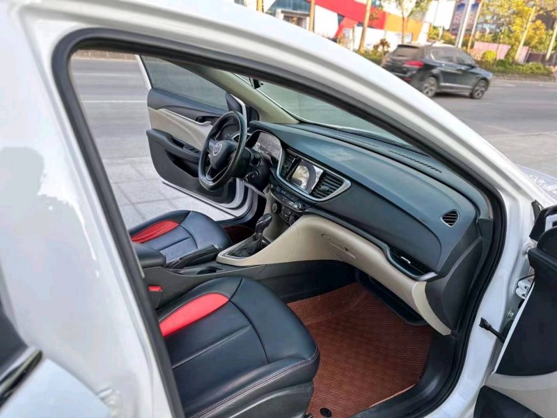 珠海17年别克英朗6