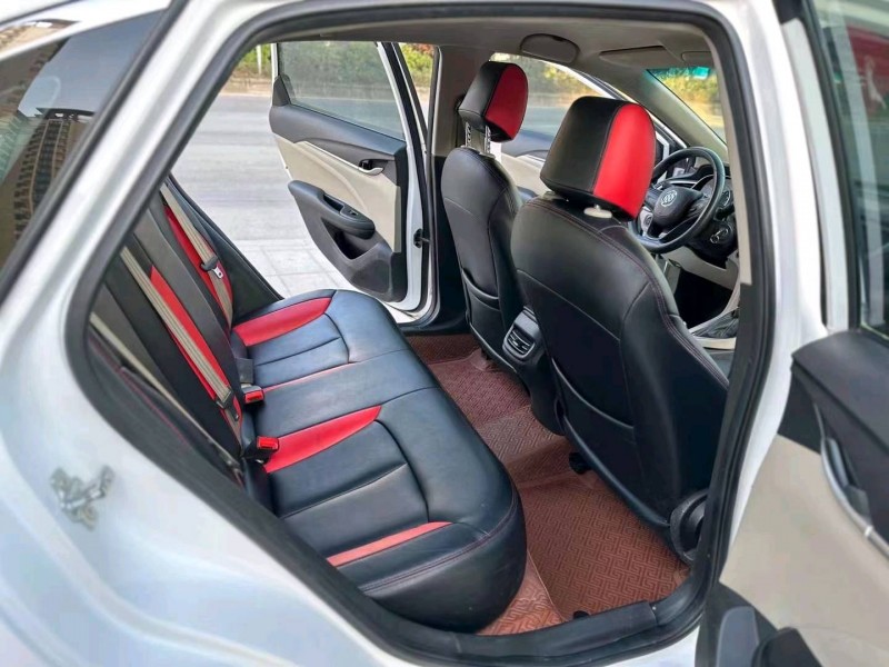 珠海17年别克英朗2