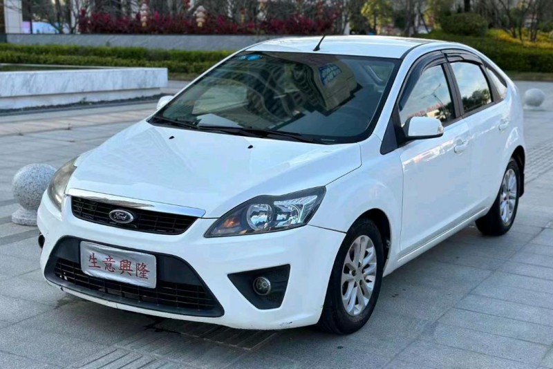 珠海12年福特福克斯9