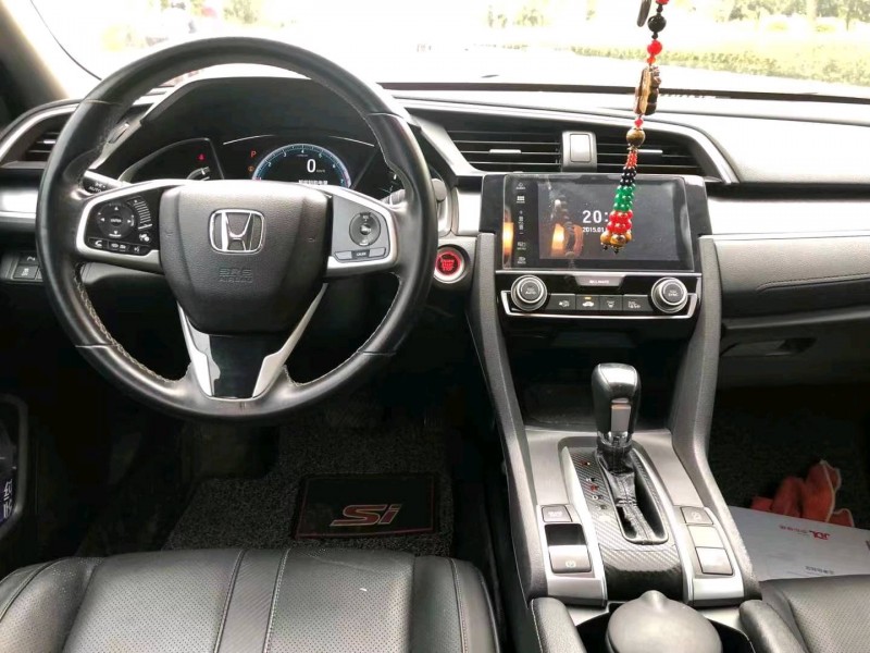 珠海17年本田思域2