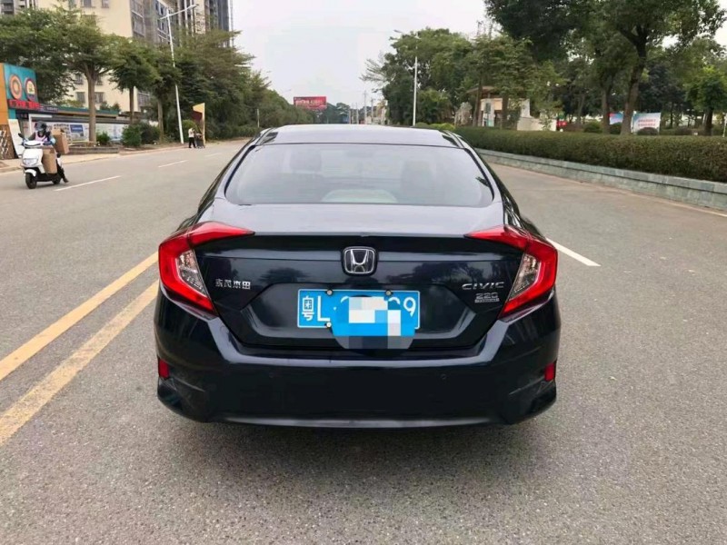 珠海17年本田思域5