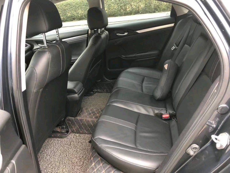 珠海17年本田思域4